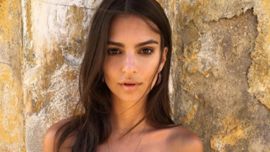 Payudara Dianggap Terlalu Besar Emily Ratajkowski Apa yang Salah Ini adalah Benda yang Indah dan Harus Dibanggakan