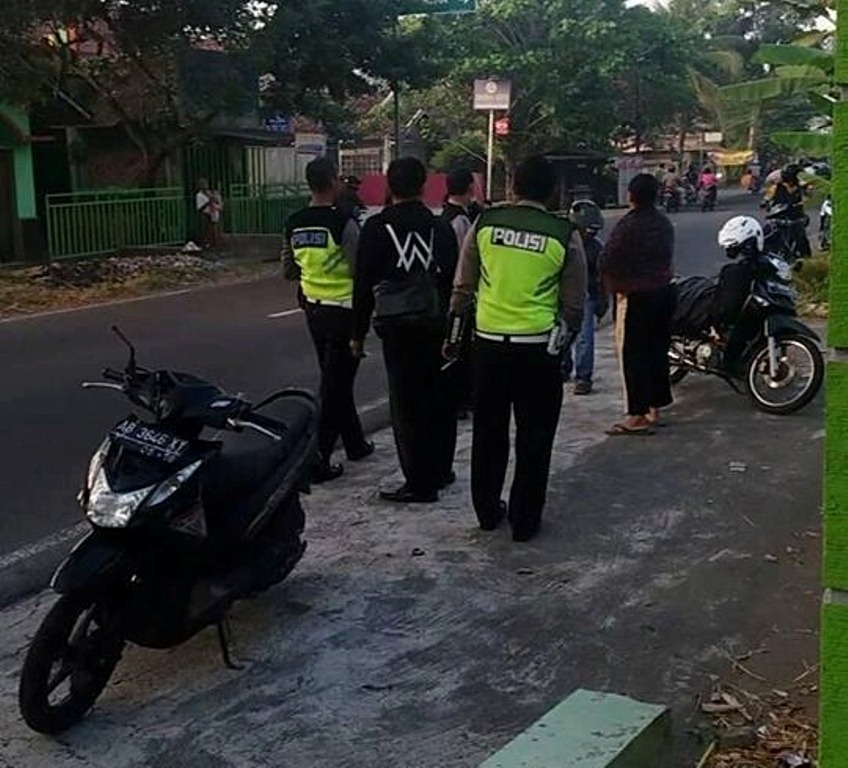 suami gak sengaja nabrak istri sendiri