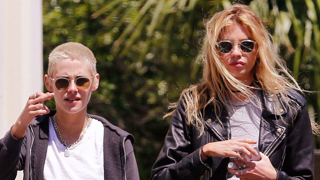 Foto Panas Bersama Pacar Wanitanya Diretas Hackers Kristen Stewart Naik Pitam