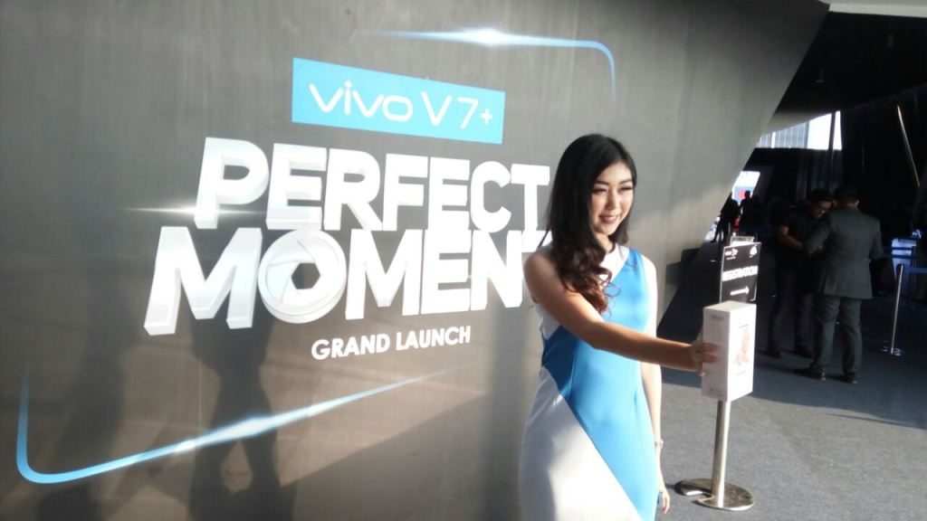 Launching Vivo V7 Plus