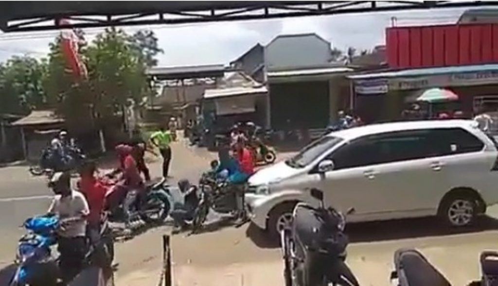 Bonek Vs PSHT Jember