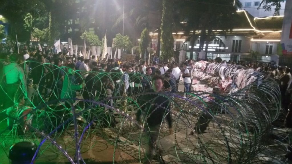 Demo Mahasiswa di Istana Merdeka