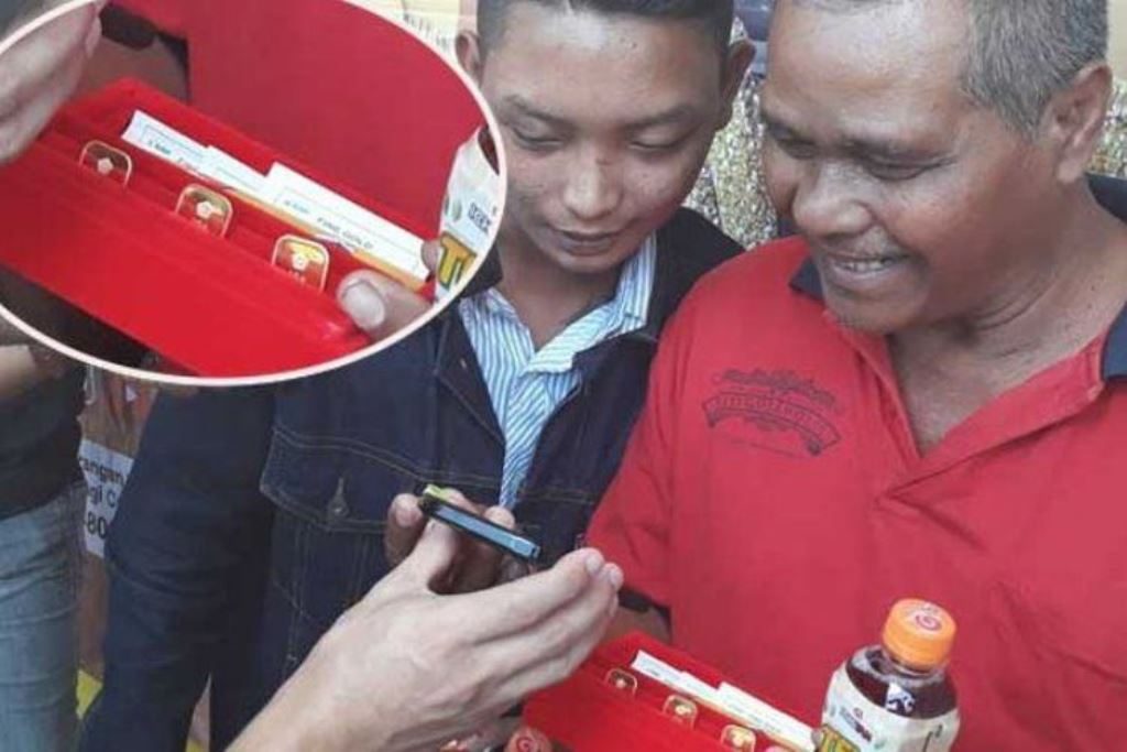 Ketiban Rezeki Nomplok Tukang Becak ini Dapat 30 Gram Emas Gara Gara Tutup Botol