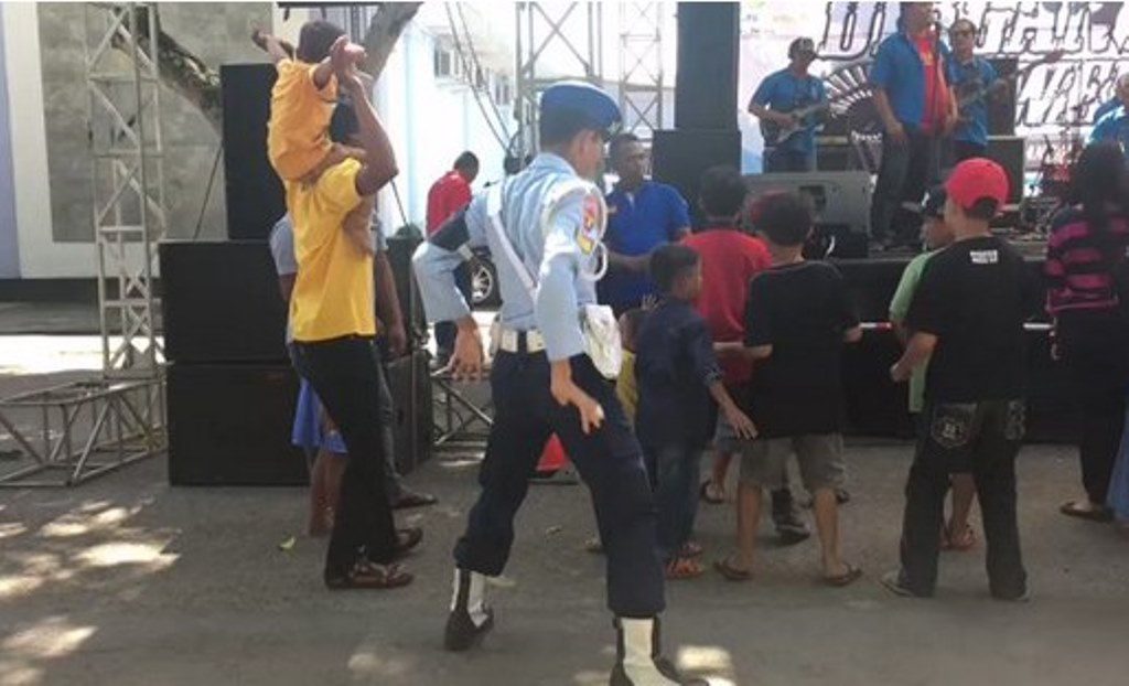 Tercyduk Asyik Joged Aksi Goyang Anggota POMAU ini Bikin Netizen Heboh