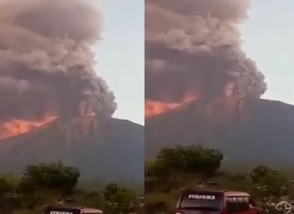 Gunung Agung Meletus Netizen Rumpi Ada Penampakkan Sosok Mirip Wajah Manusia di Asap Erupsi