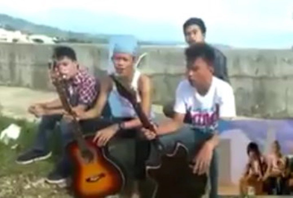 Kocaknya Aksi 4 Cowok Parodikan Video Klip ala F4 Meteor Garden ini Jadi Viral Mohon Bersabar Ini Ujian