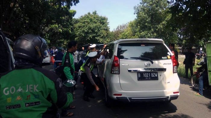 Pengendara Mobil Terobos Operasi Zebra 1