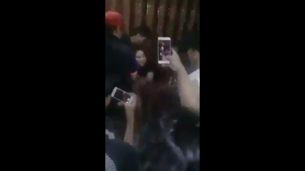 Video Pasangan Diduga Mesum Ditelanjangi Warga Viral