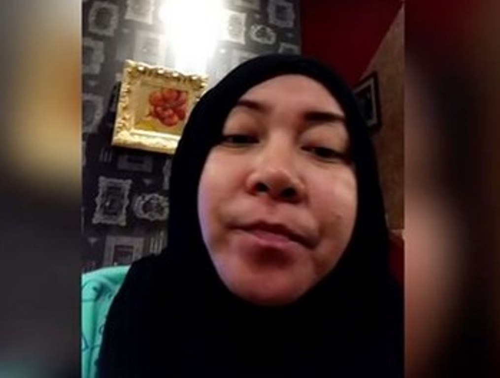 Jadi Korban Nyinyiran Kids Jaman Now Gara Gara Makan dengan Tangan Kiri Ini Balasan Kocak Melly Goeslaw