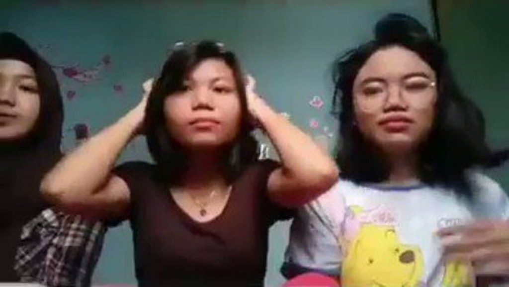 Niat Cover Lagu 3 Gadis ini Bubar Gara Gara Ayam