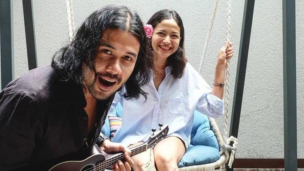 Buat Netizen Patah Hati Lagi Chicco Jerikho Mulai Buka Bukaan Soal Hubungannya Dengan Putri Marino