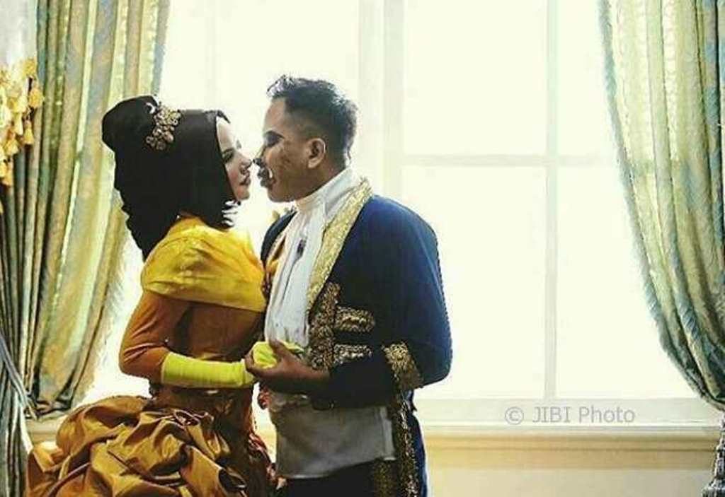 Demi Sang Istri Vicky Prasetyo Akan Kenakan Kostum Ksatria Baja Hitam Saat Akad Nikah