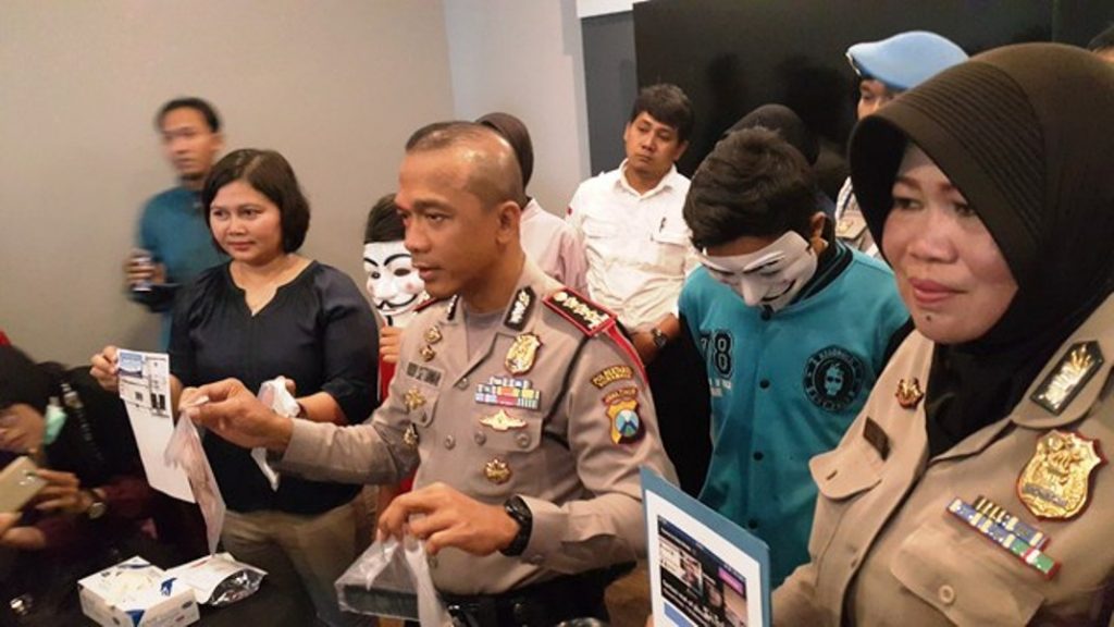 Istri Jual Suami Pelaku Ikut Main dengan Pelanggan