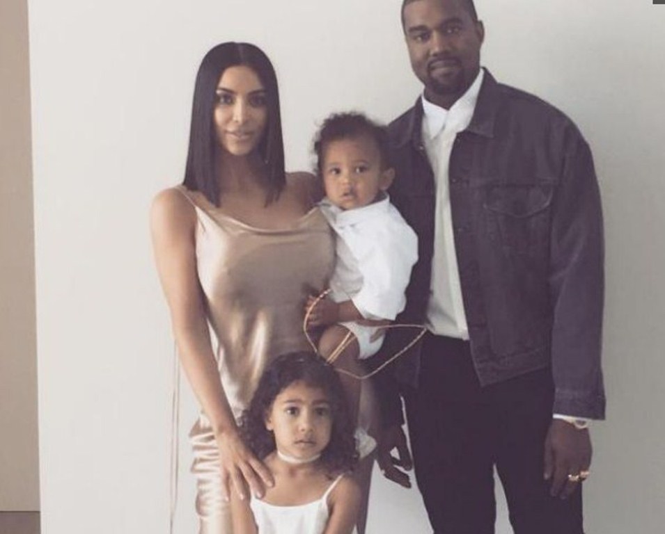 Pakai Rahim Ibu Pengganti Kim Kardashian dan Kanye West Umumkan Kelahiran Anak Ketiganya