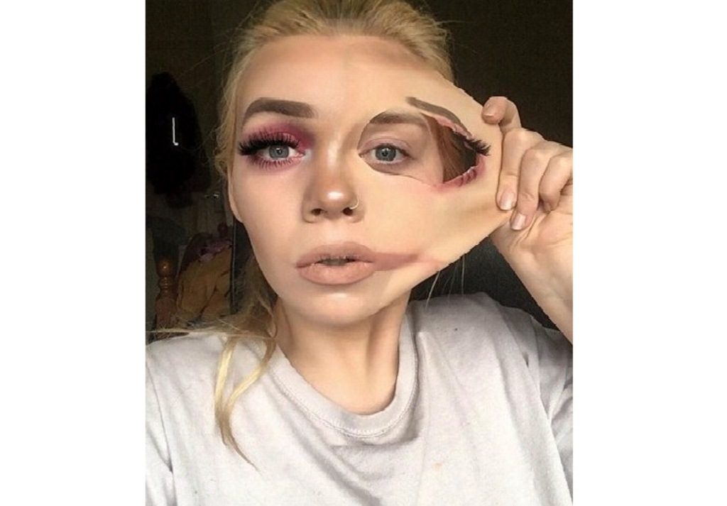 Unggah Foto Tarik Kulit Wajahnya Seorang Makeup Artist Ini Mendadak Viral