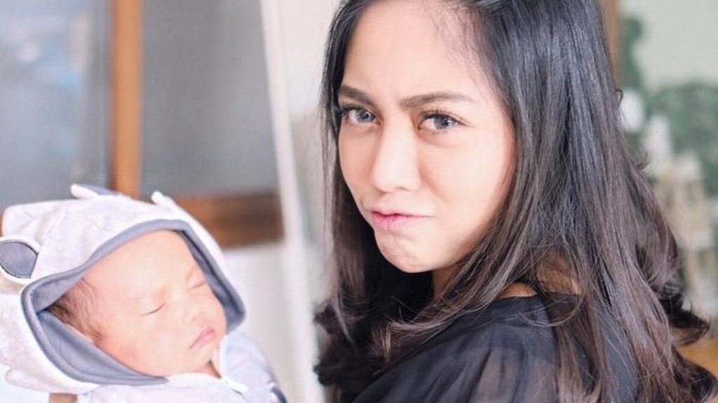 Anaknya Dihina Juling Curhatan Rachel Venya Viral di Medsos