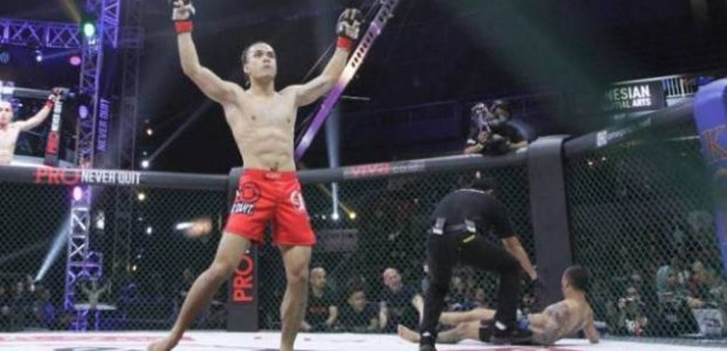 Bertarung di Ajang MMA Randy Pangalila Tumbangkan Lawan Dalam 39 Detik