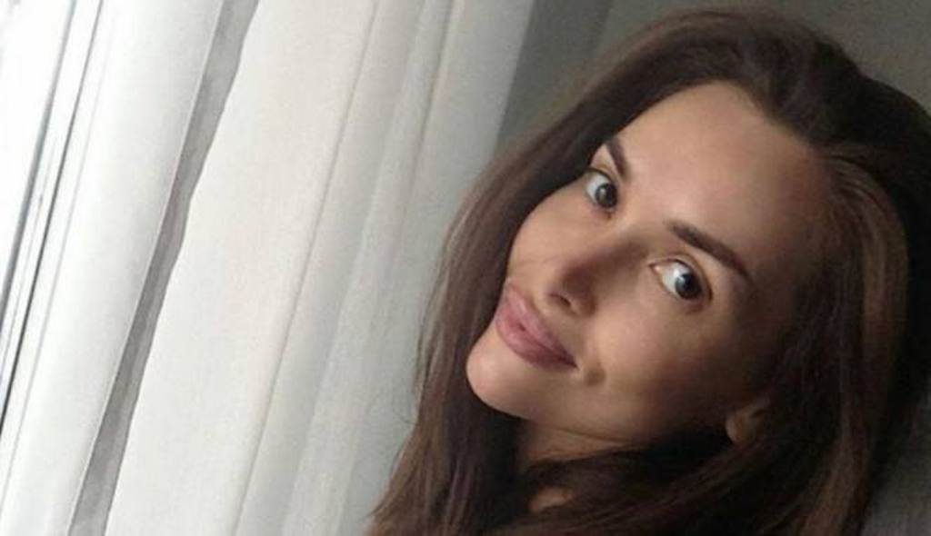 Gara Gara Salah Pasang Implan Payudara Blogger Cantik Ini Berubah Kotak