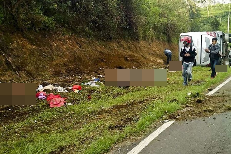 Kecelakaan di Tanjakan Emen Puluhan Penumpang Bus Tewas Mengenaskan