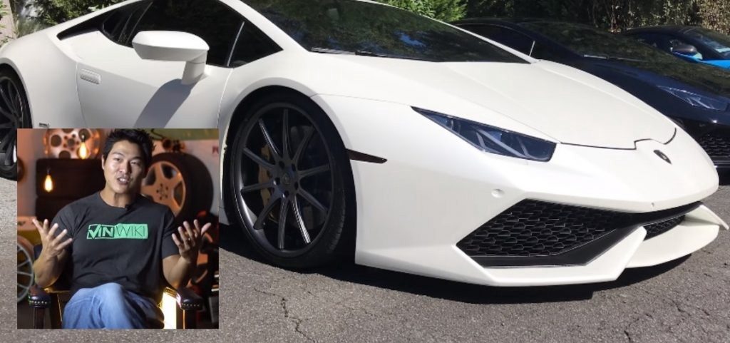 Pria Ini Cetak Sejarah dengan Beli Tunai Lamborghini Pakai Uang Koin