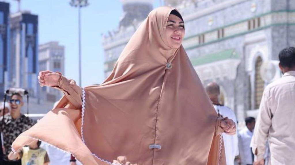 Putuskan Berhijrah Kartika Putri Minta Bantuan Netizen Hapus Foto Dirinya Tanpa Hijab