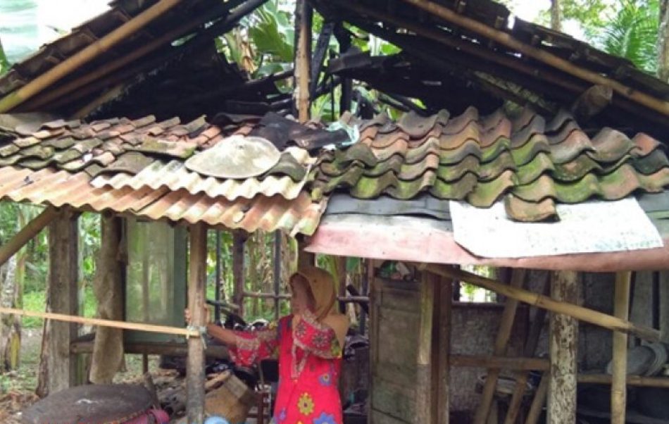 Rumah Dilahap Si Jago Merah Kondisi Janda Tua di Ciamis Memprihatinkan