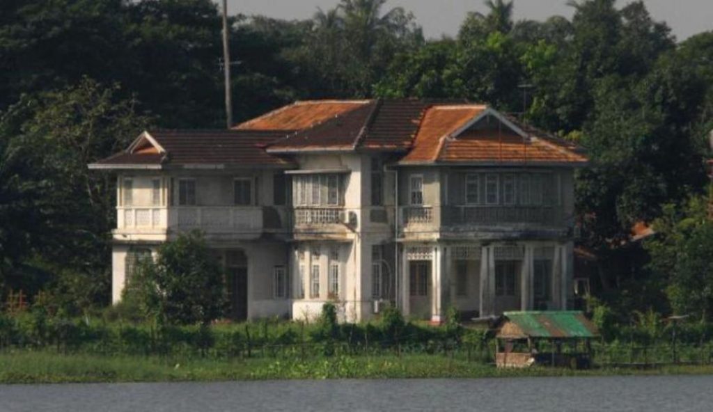 Rumah Dilempar Bom Aung San Suu Kyi Tewas