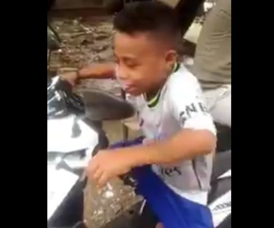 Tirukan Komentator MotoGP Video Bocah Asal NTT ini Viral di Medsos