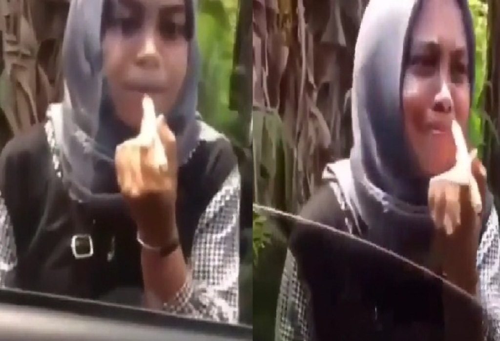 Asyik Bersolek di Depan Mobil Cewek ini Mati Gaya Saat Kaca Terbuka Duh Malunya itu Lho