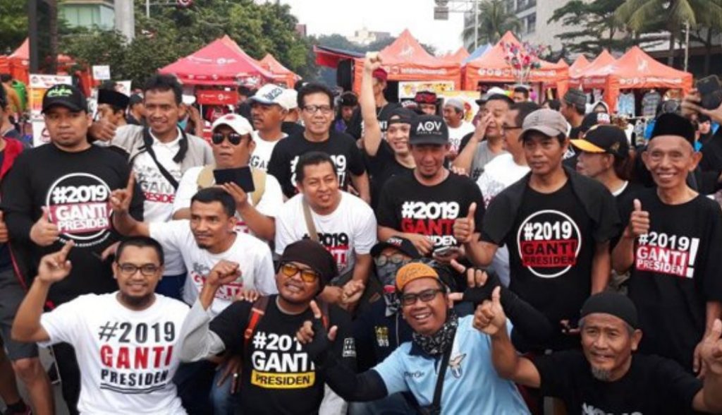 Arena Cfd Bundaran Hi Dibanjiri Massa Berkaos 2019gantipresiden