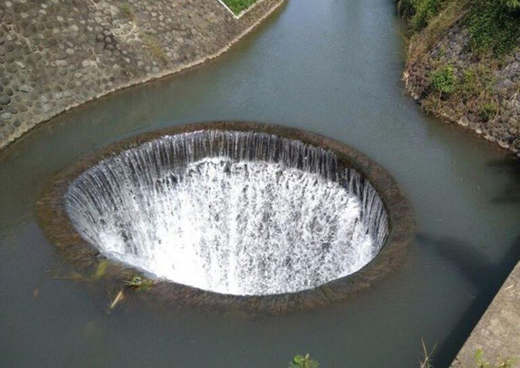 Kemunculan Sumur di Tengah Sungai Sempat Bikin Geger Ternyata Ini Asal Usulnya