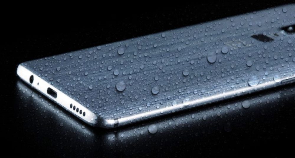 OnePlus 6 Tahan Air
