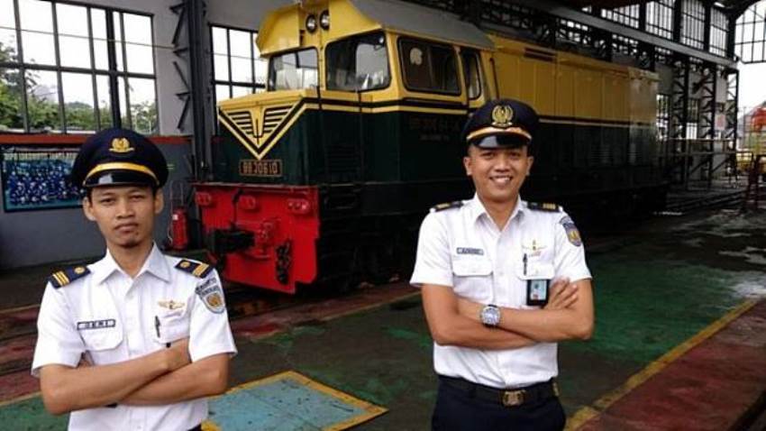 Masinis Ini Bagikan Cerita Saat Lintasi Stasiun Angker Di Cirebon Rasanya Ingin Tutup Mata