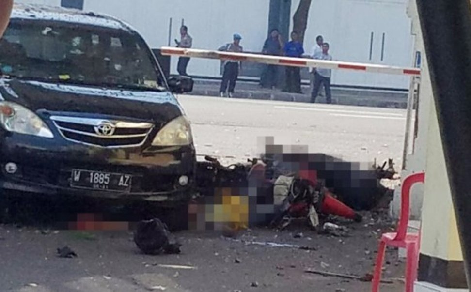 Serangan Bom Polrestabes Surabaya 4 Polisi Dan 6 Warga Sipil Jadi Korban