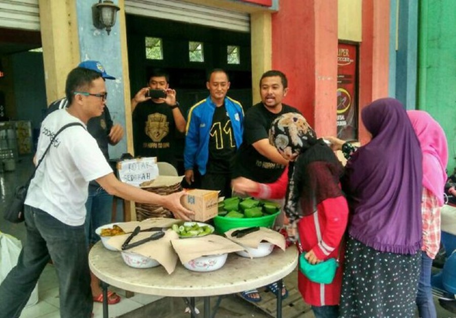 Warung Sedekah Sagaluh Ciamis Makan Sepuasnya Bayar Seikhlasnya