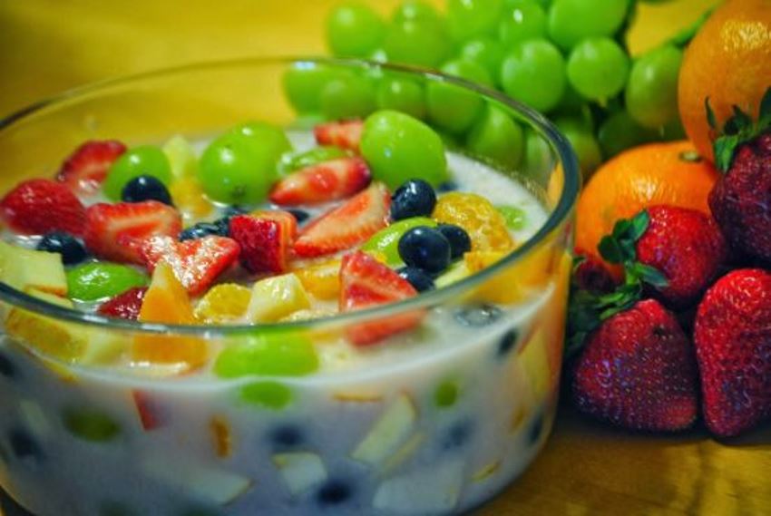 Es Buah Campur Yogurt Menu Takjil Praktis dengan Kesegaran Maksimal