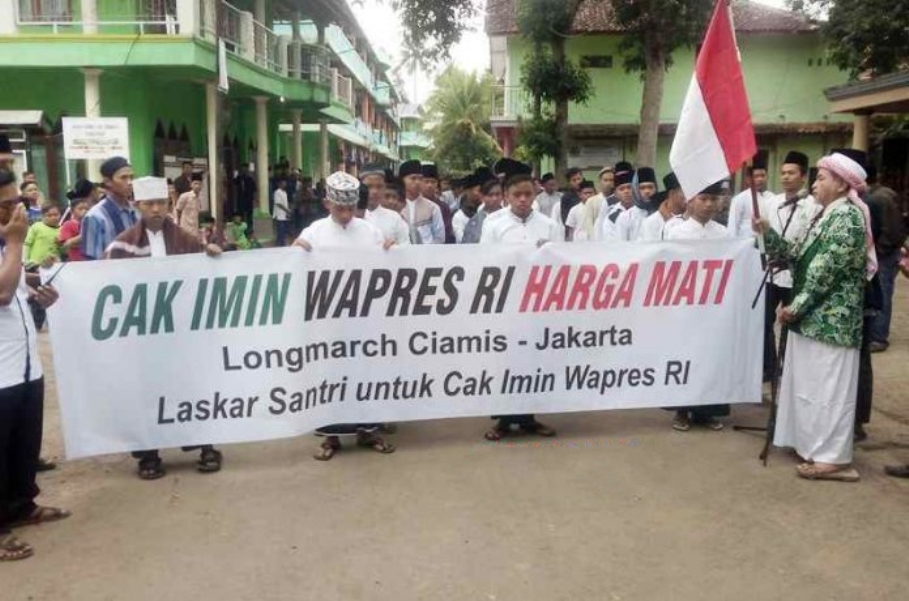 Dukung Cak Imin Jadi Wakil Presiden Ratusan Santri Longmarch dari Banjar ke Jakarta