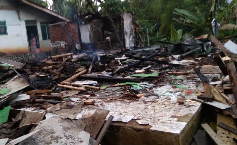 Kebakaran, Satu Rumah di Sukasari Hangus Dilalap Si Jago Merah