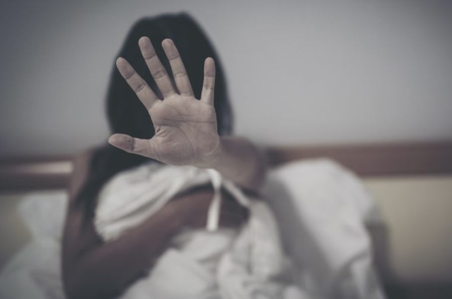 Kenalan Lewat Tinder Mahasiswi Diperkosa Pria Mengaku Pilot yang Baru Dikenalnya