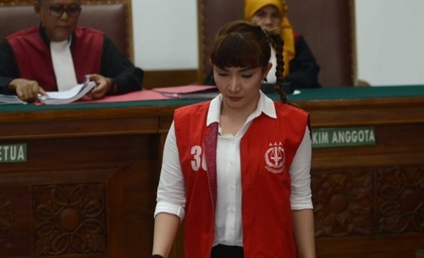 Jalani Sidang Lanjutan Roro Fitria Berderai Air Mata Saya Nggak Kuat