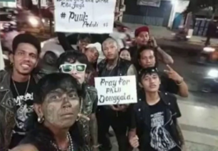 Galang Dana untuk Bantu Korban Gempa Palu Aksi Sekelompok Anak Punk ini Bikin Salut