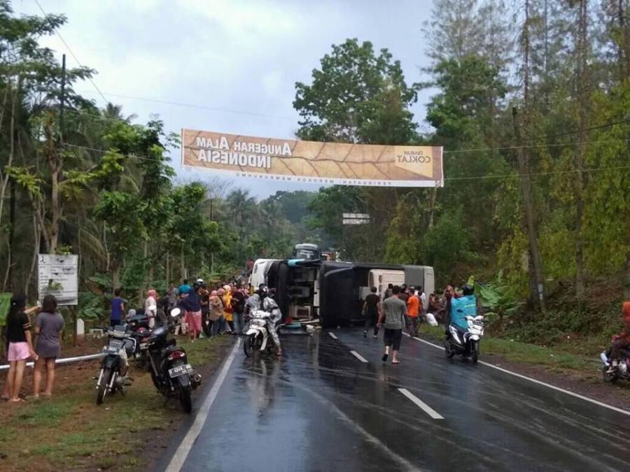 Kecelakaan Bus Pariwisata di Pangandaran Puluhan Orang Asal Bandung Jadi Korban