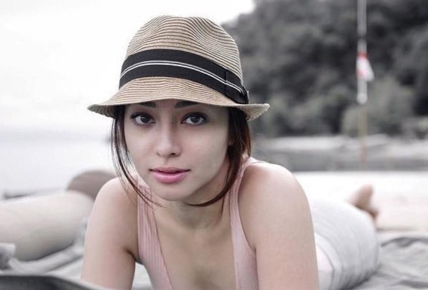 Pakai Crop Top di Ulang Tahun Adik Perut Nikita Willy Curi Perhatian