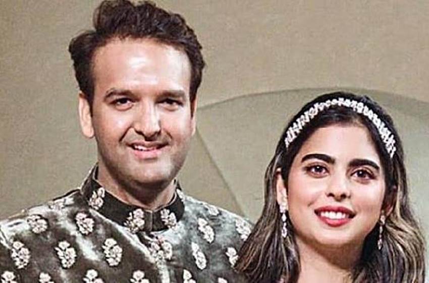 Bikin Melongo, Undangan Pernikahan Putri Konglomerat ini Seharga Rp 59 Juta Bikin Melongo Undangan Pernikahan Putri Konglomerat ini Seharga Rp 59 Juta