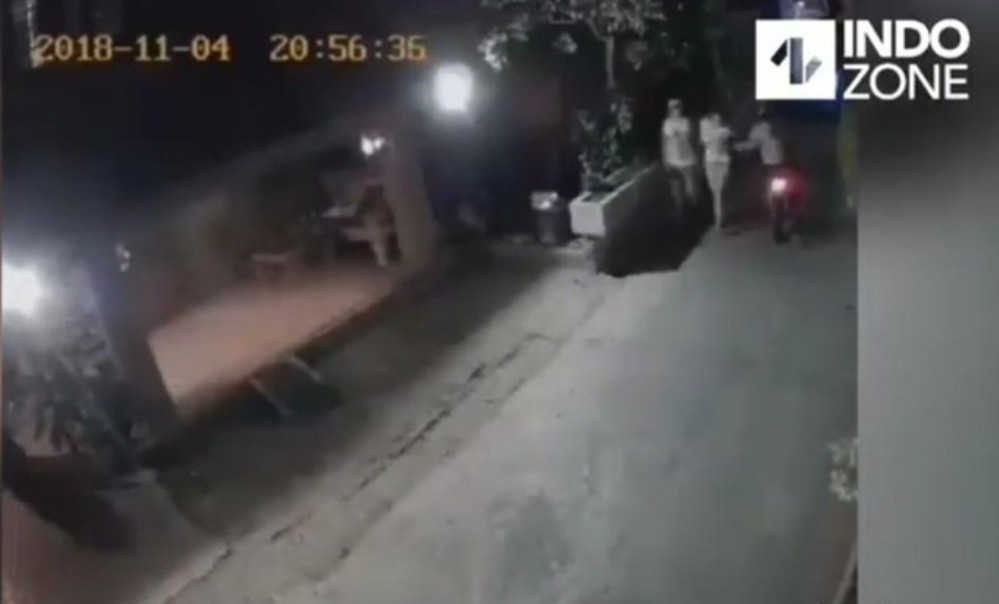 Bule jadi Korban Begal Payudara Beraksi di Jogjakarta Aksinya Terekam CCTV Hostel