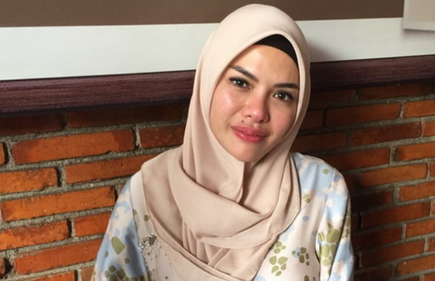 Unggah Foto Tanpa Hijab Nikita Mirzani Tuai Kritikan dan Hujatan