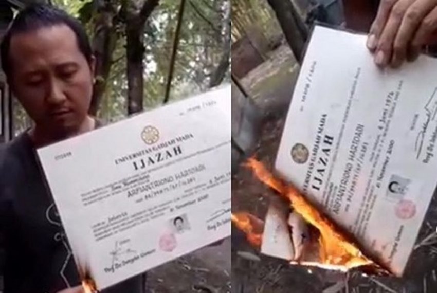 Viral Video Alumni UGM Bakar Ijazah, Ternyata ini Alasannya Viral Video Alumni UGM Bakar Ijazah Ternyata ini Alasannya