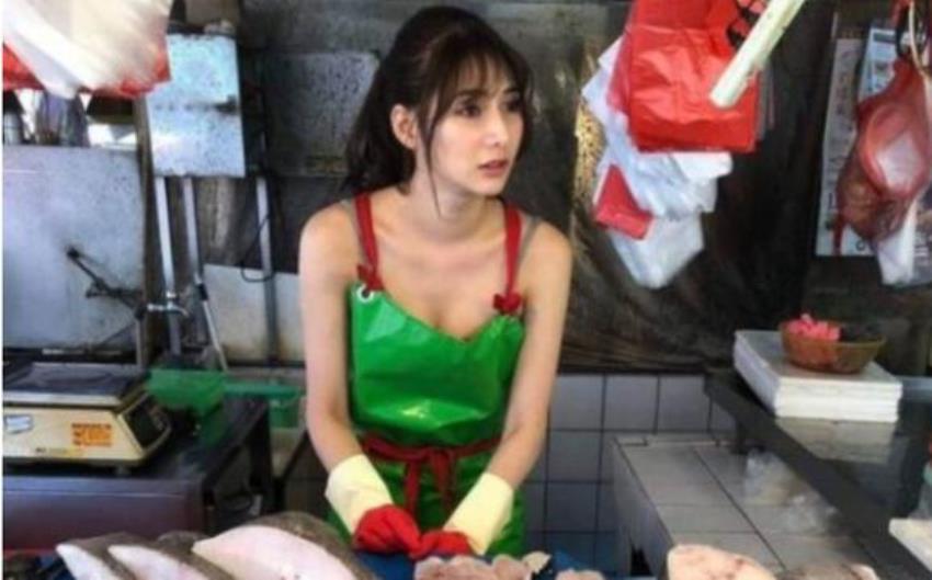 Berparas Cantik Penjual Ikan di Pasar Taiwan ini Buat Pembeli Rela Antre