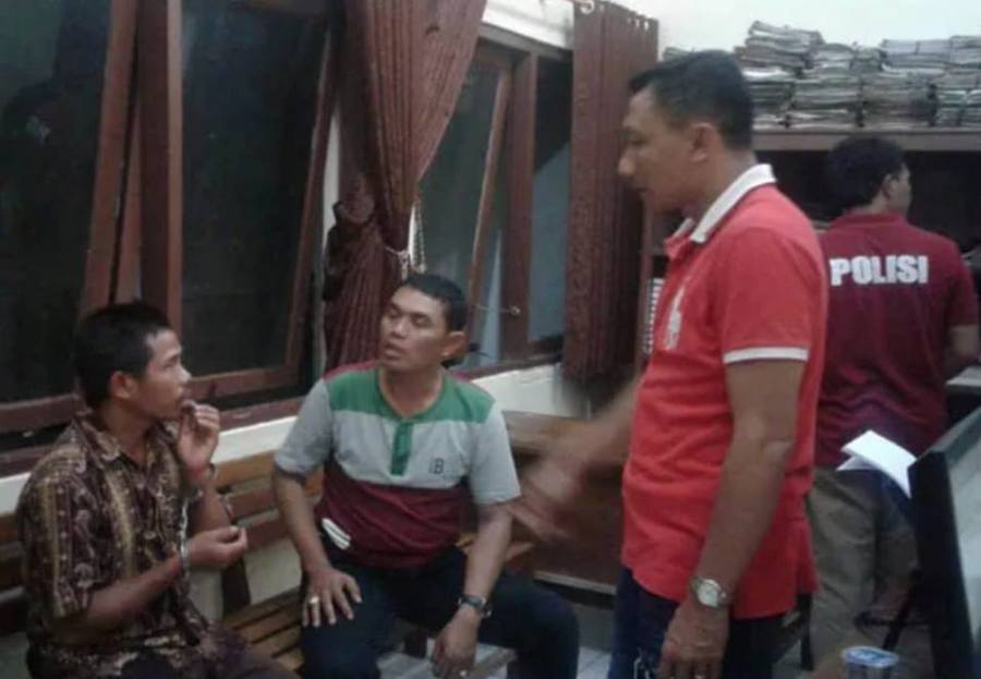 Enggan Diajak ‘Ena-Ena’, Istri Dicekik Suami Hingga Meregang Nyawa Enggan Diajak Ena Ena Istri Dicekik Suami Hingga Meregang Nyawa