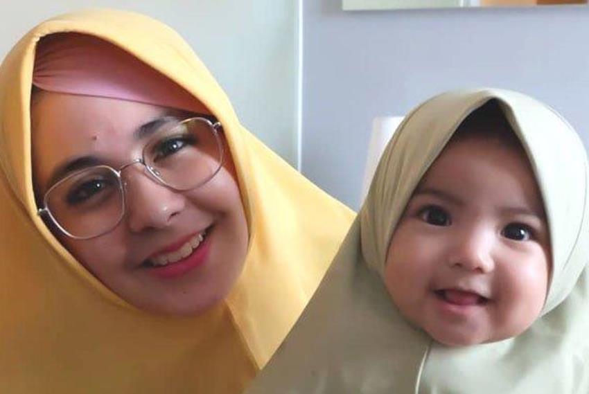 Unggah Foto Gadis Kecil Berhijab Risty Tagor Akui Sudah Menikah Lagi